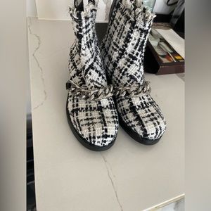 Short boots Tweed boots brand new